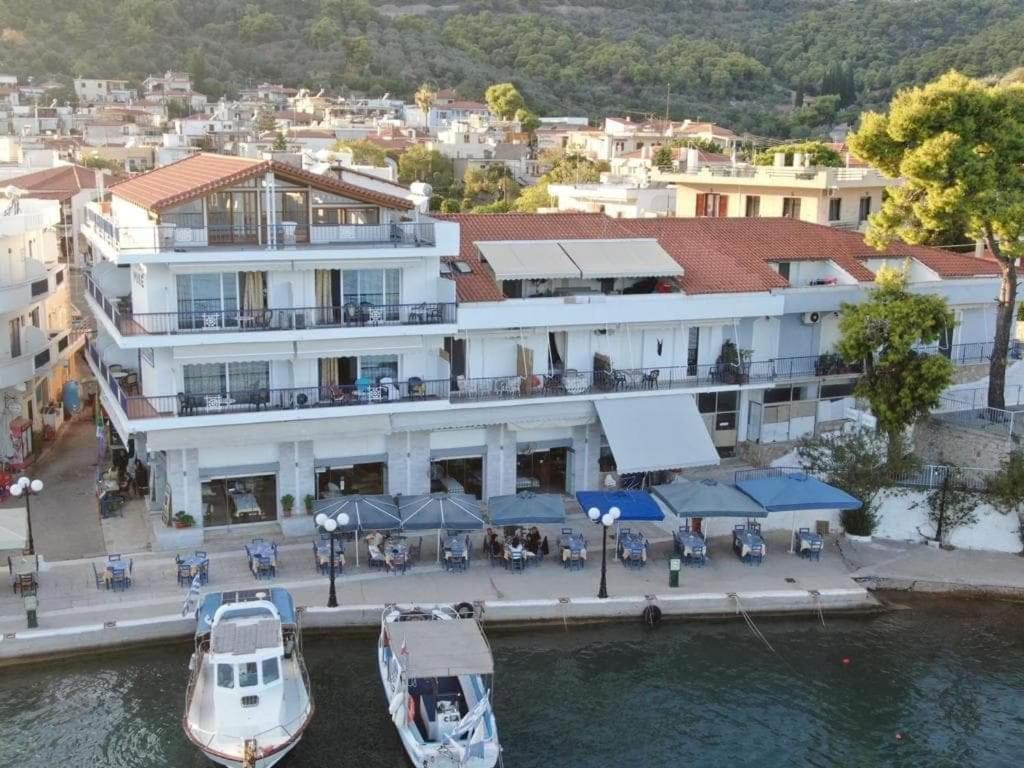 Hotel Mike Epidaurus Buitenkant foto