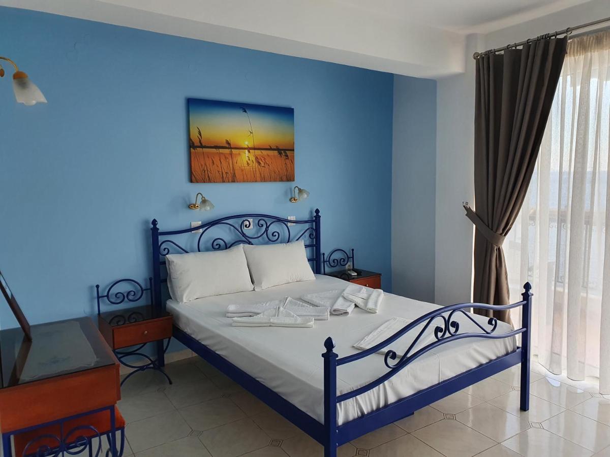 Hotel Mike Epidaurus Buitenkant foto