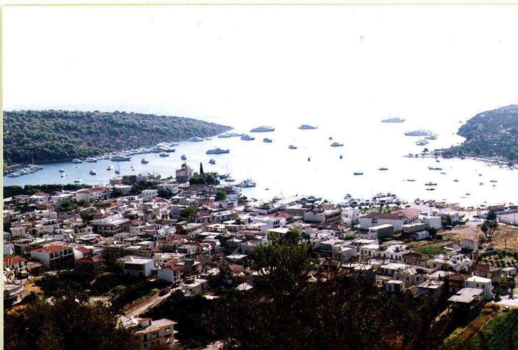 Hotel Mike Epidaurus Buitenkant foto
